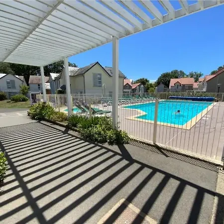 Prázdninový dům Maison 6 Personnes Avec 2 Chambres, Piscines Et Sauna *