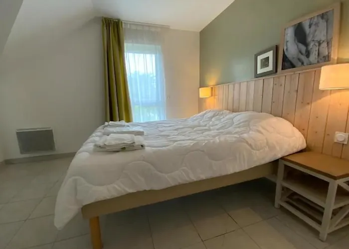 Maison 6 Personnes Avec 2 Chambres, Piscines Et Sauna *