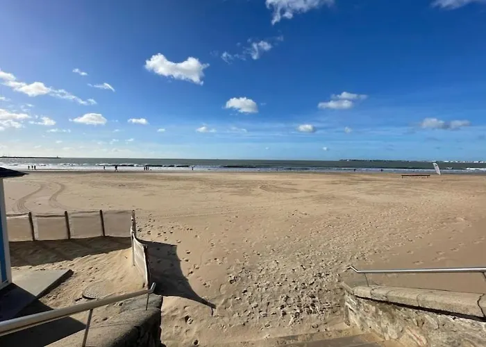 Vakantiehuis Maison 6 Personnes Avec 2 Chambres, Piscines Et Sauna *